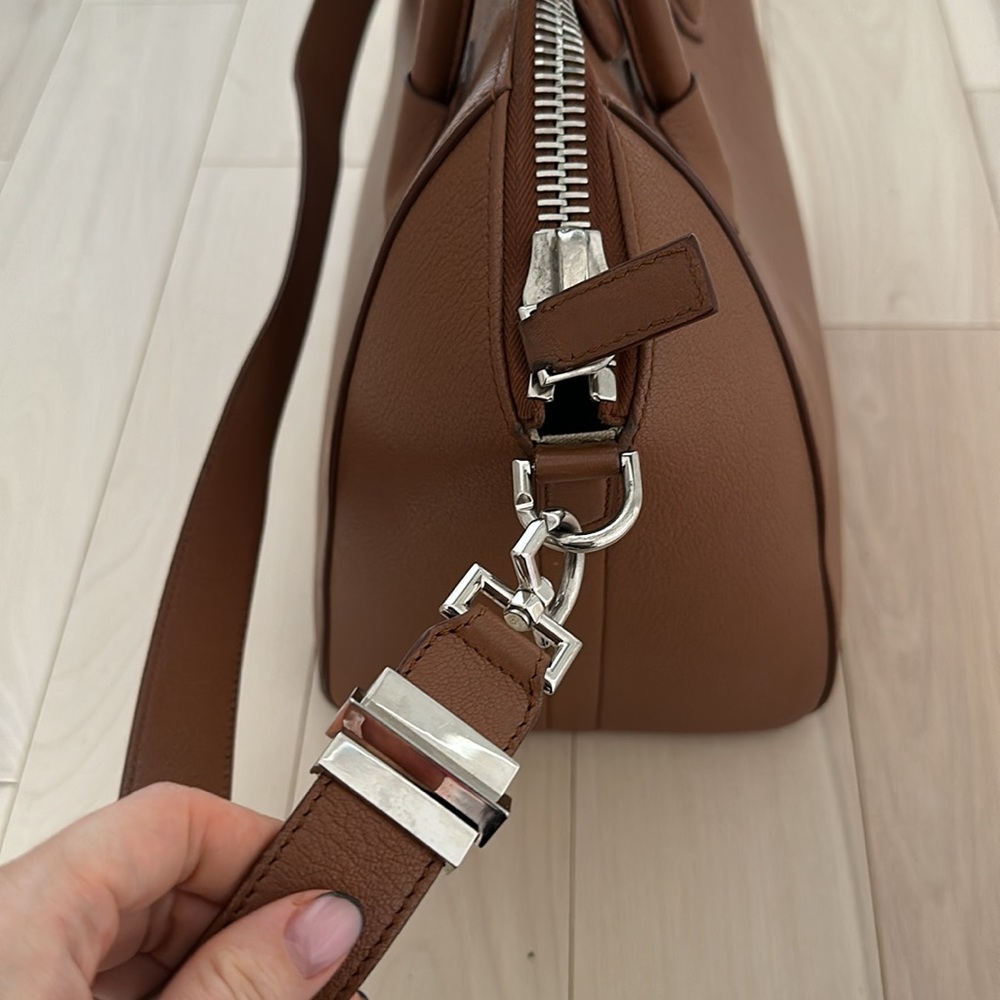 Givenchy Antigona Cognac Leather Satchel MEDIUM - Picture 4 of 9